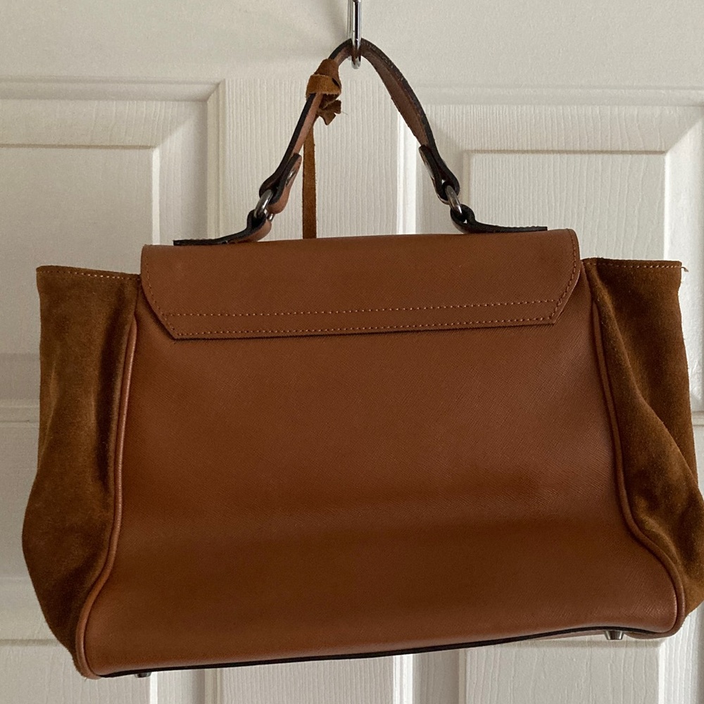 Elegant Brown Leather Satchel - Picture 2 of 6